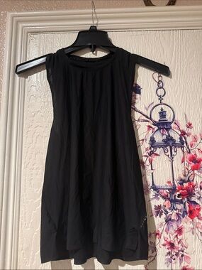 H&M Black Sleeveless Crop Top